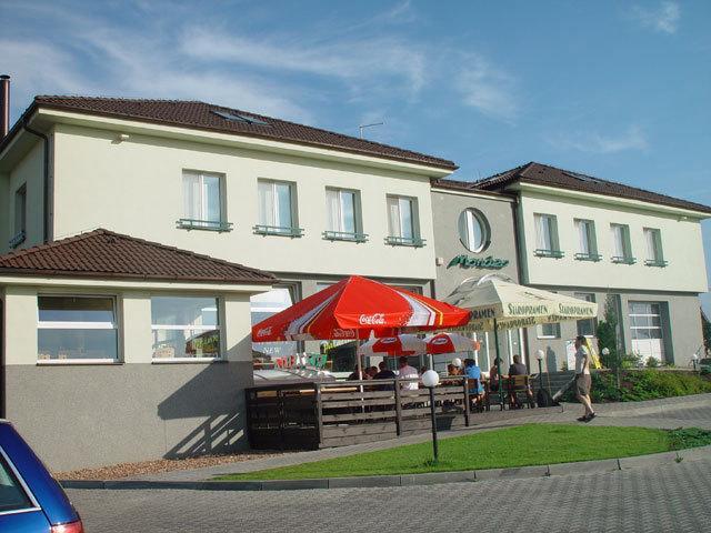 Mondeo Prague Hotel Exterior photo